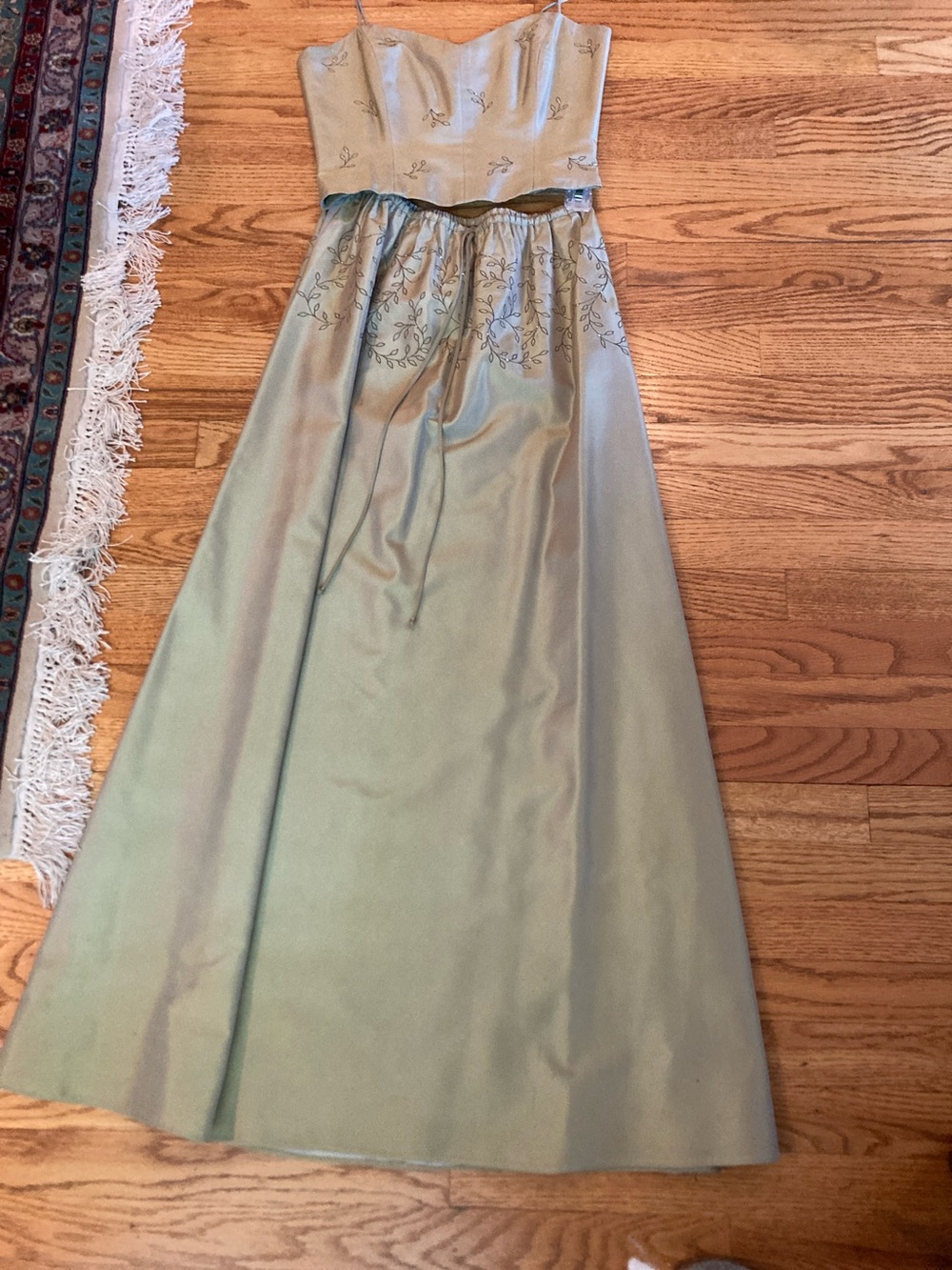 Laundry By Shelli Segal green Tone Satin Dress Label